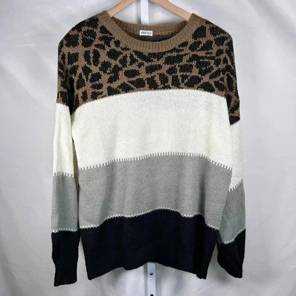 2/$30 Urban Bliss Size Large Oversized Colorblock Sweater Animal Print - Picture 1 of 8